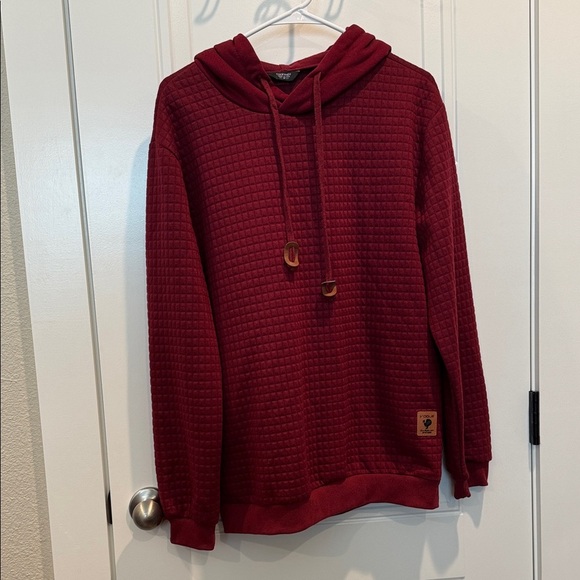 Men's Maroon Textured Hoodie - Picture 5 of 6